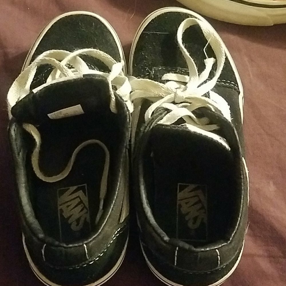 Vans    - Picture 3 of 5